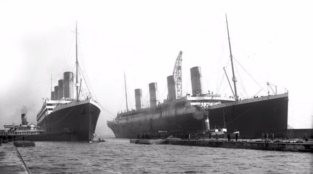RMS Olympic and Titanic side-by-side.