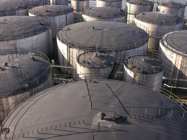vopak oil storage tanks