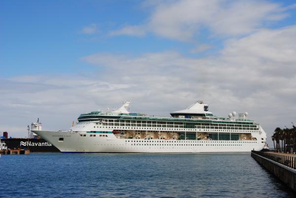Royal Caribbean to Sell ‘Splendour of the Seas’ to TUI Cruises