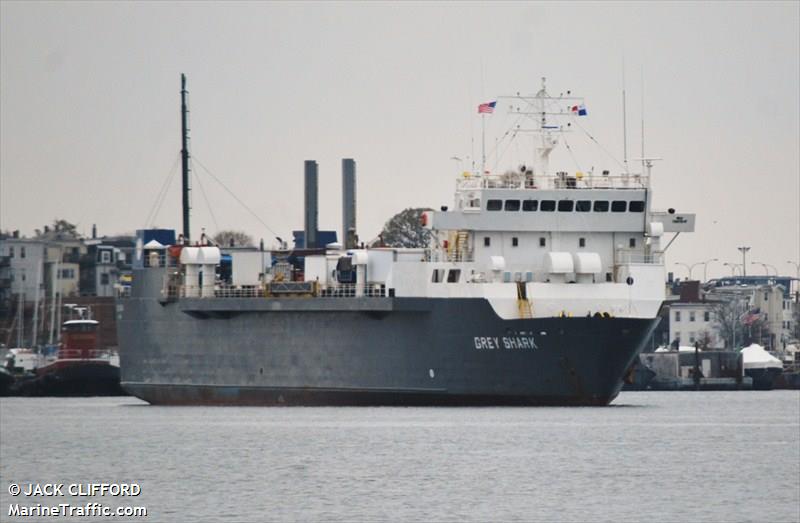Fire-Hit Ro-Ro Towed Back to New York