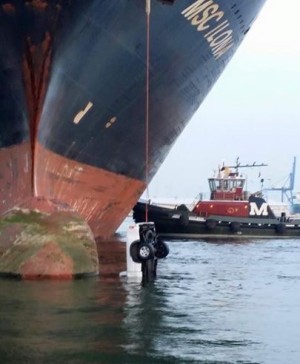 ship line handling incident