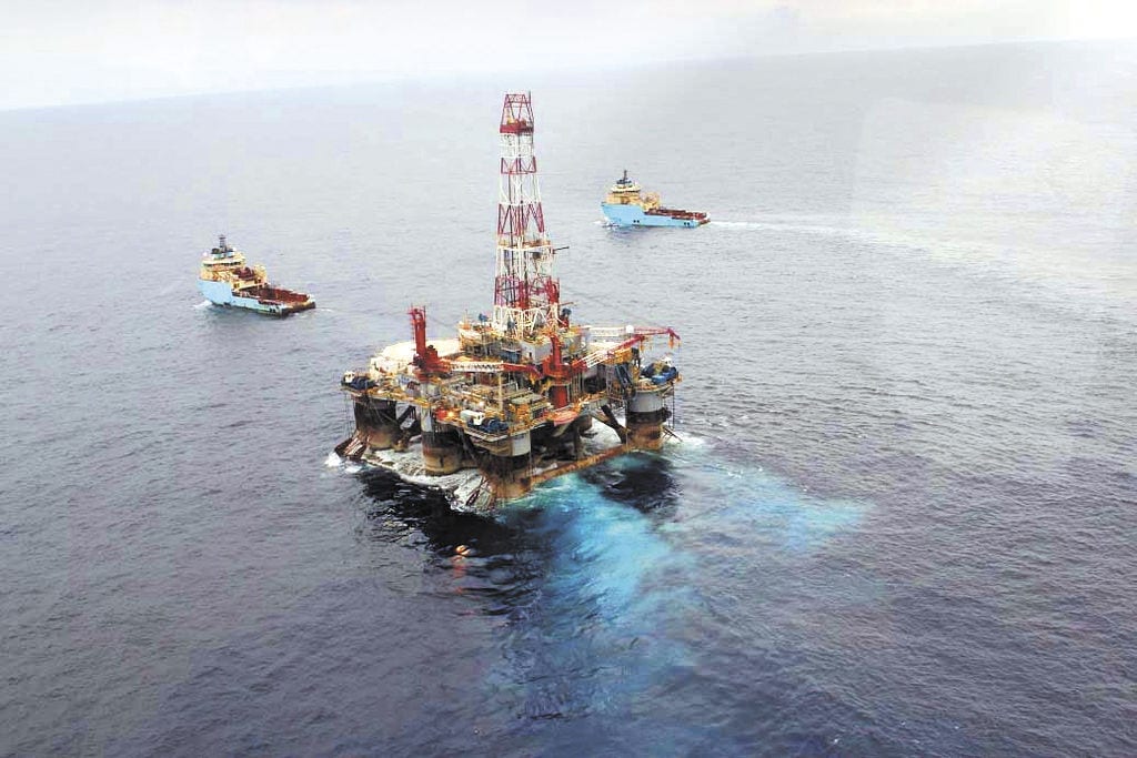 Crude Collapse – Diamond Offshore to Scrap Three Rigs