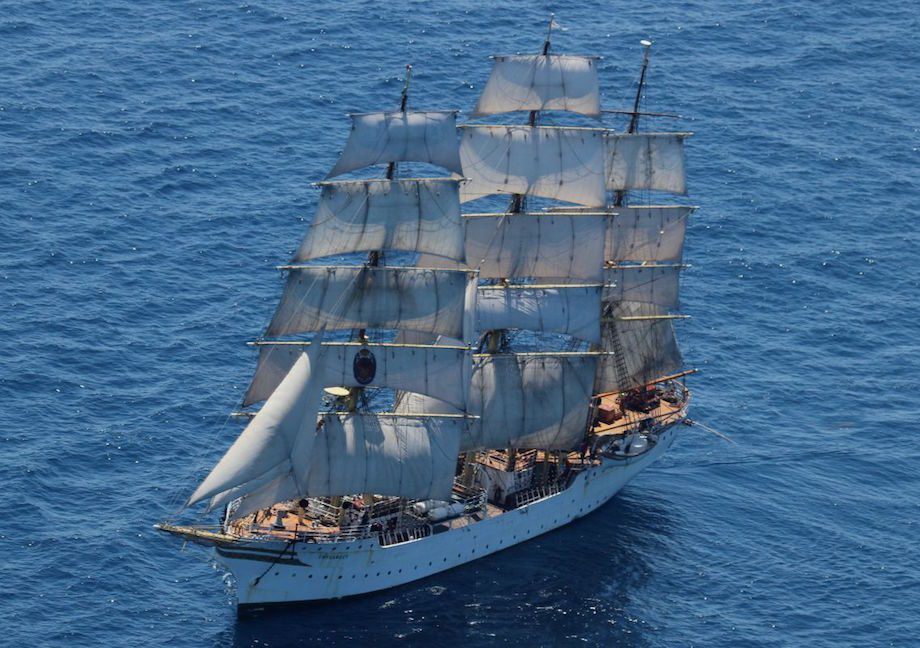 111 Feet Up – Climbing the Main Mast of a Fully-Rigged Tall Ship… at 9 Knots