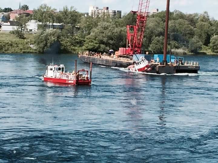 Two Tugs Sink on St. Lawrence River Near Cornwall