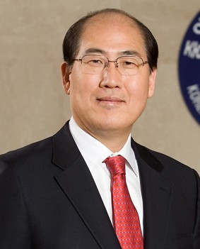 Mr, Ki-tack Lim of the Republic of Korea