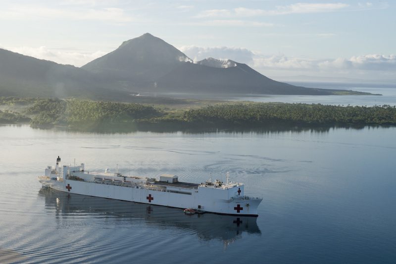 Ship Photo of the Day – USNS Mercy in Papua New Guinea