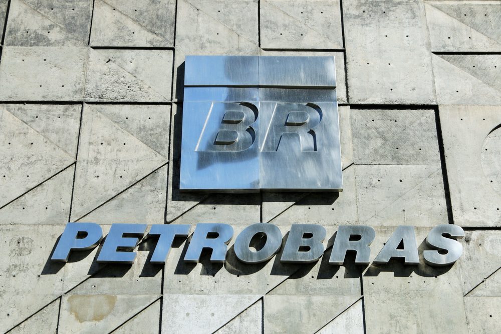Two Killed in Accident at Petrobras Oil Terminal; Fire Reported at Platform