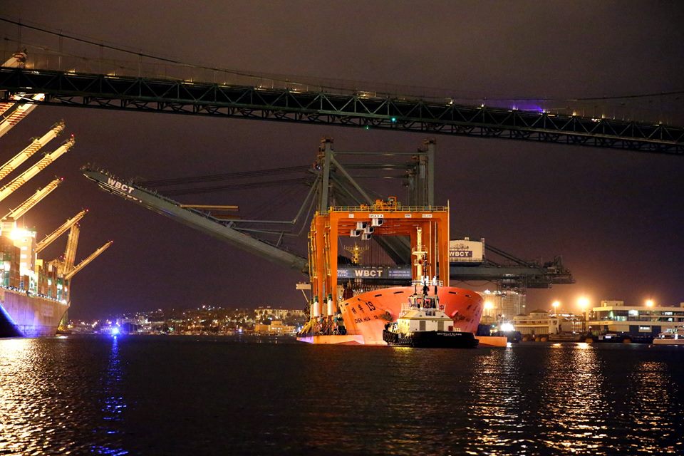 Ship Photos of the Day – Giant Gantry Cranes Arrive in Los Angeles