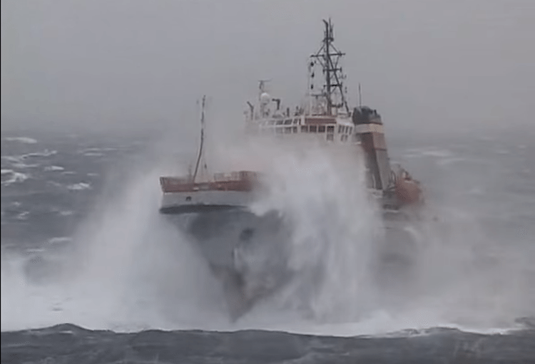 Incredible Footage: Heavy Weather Tow Of Russian Aircraft Carrier in Bay of Biscay