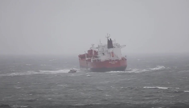 RAW VIDEO: Heavy Seas Pilot Transfer Off St. Ann’s Head