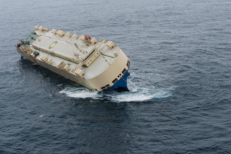 modern express under tow