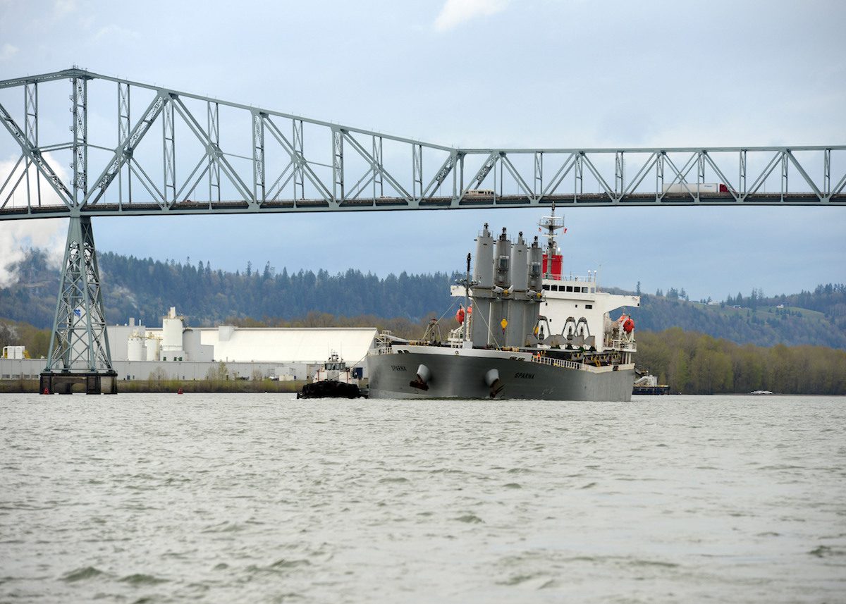 Damaged Bulk Carrier Reaches Washington Pier