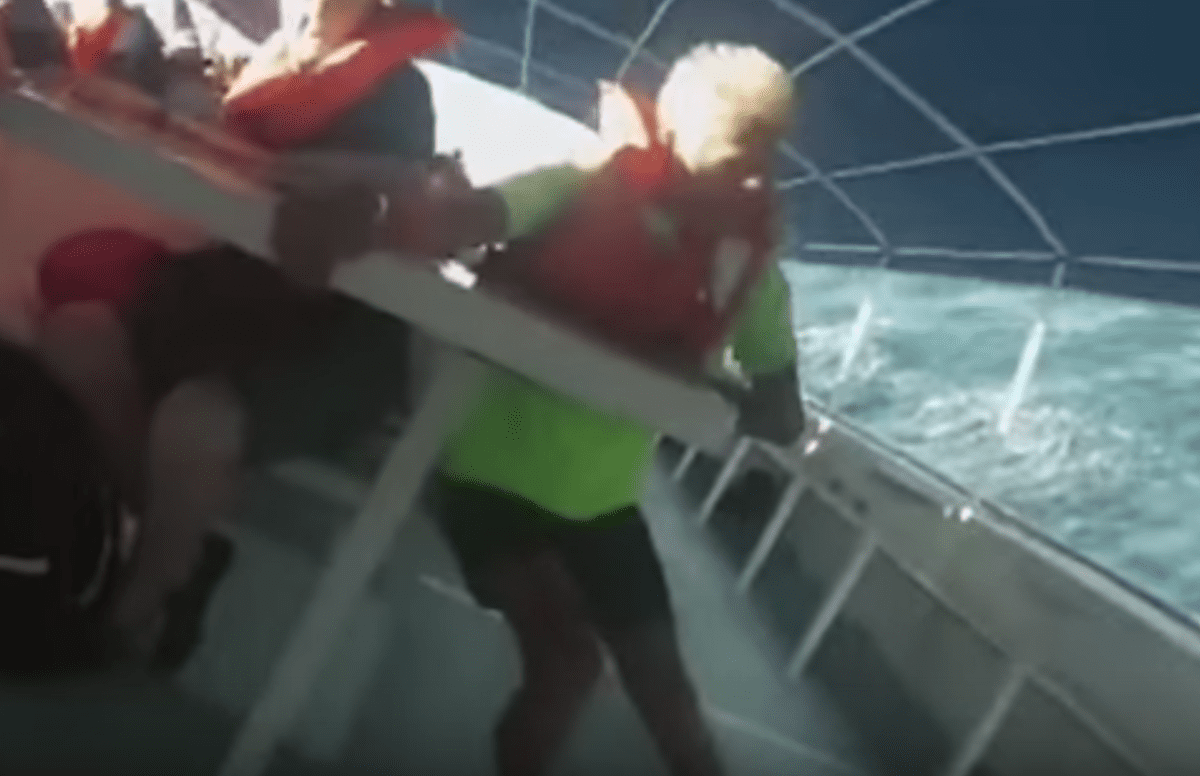 Terrifying Video Shows Moment a Tourist Catamaran Capsized and Sank Off Costa Rica – GRAPHIC