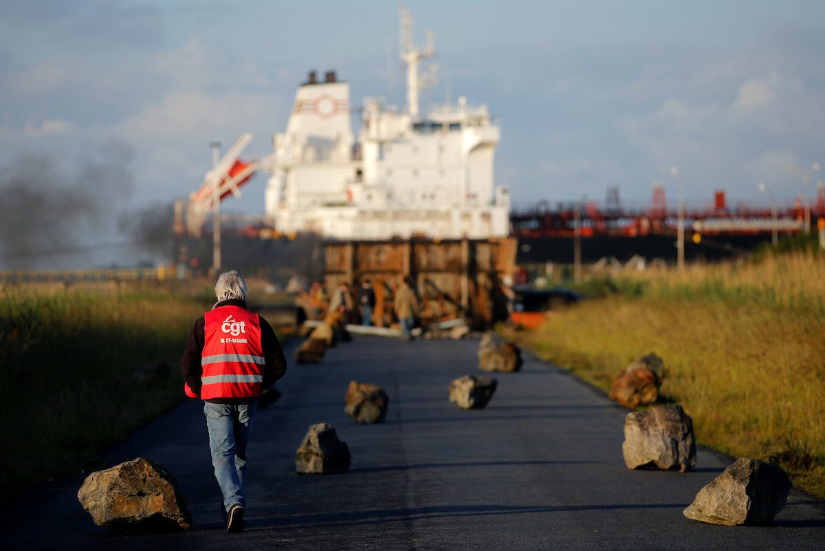 Labor Strikes Backs Up Tankers at Southern French Port
