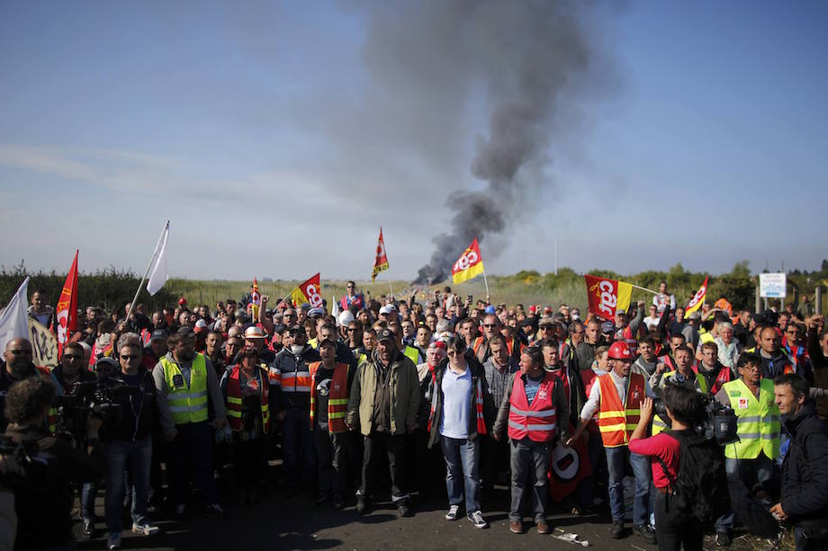 Strike at France’s Le Havre Oil Terminal Extended Until Monday
