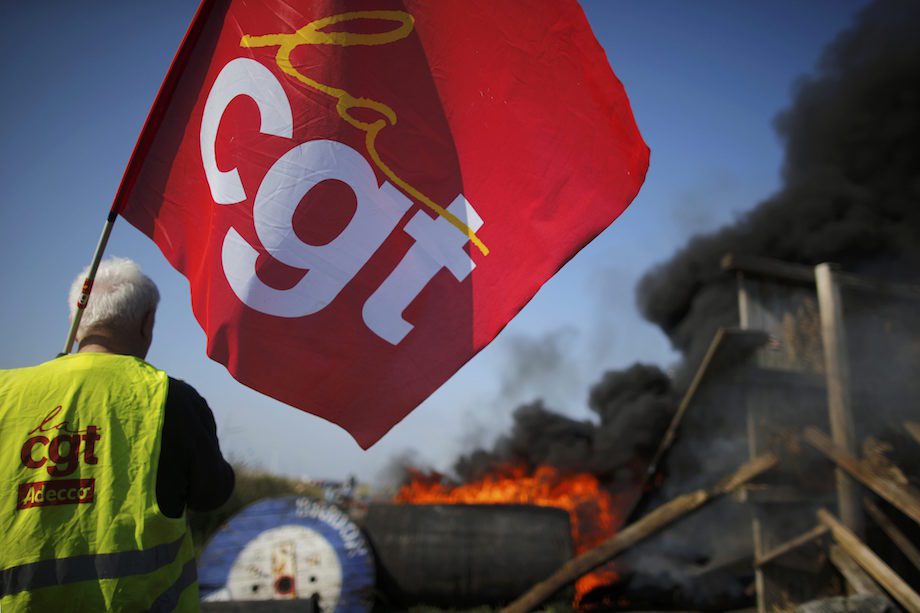 French Oil Refineries Prepare for Restart But Oil Ports Still Shut