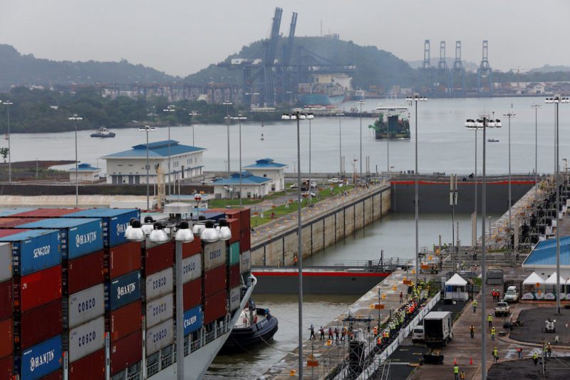 A cargo ship named Cosco Houston, navigates through Cocoli locks during a test of the new set of locks of the Panama Canal expansion project on the Pacific side in Cocoli, on the outskirts of Panama City, Panama June 23, 2016.  REUTERS/Carlos Jasso