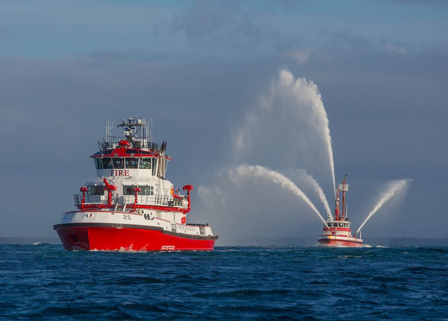 Ship Photos of the Day – Port of Long Beach’s Powerful New Fireboat ‘Protector’