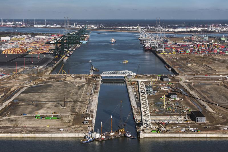 PHOTOS: World’s Largest Lock Opens in Belgium