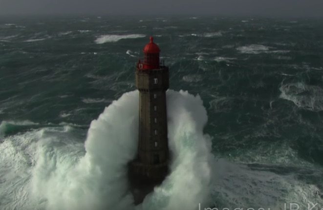 Watch: Four and a Half Minutes of N. Atlantic Lighthouses in Storms