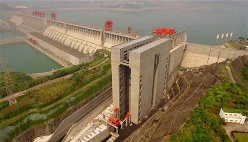 The ship lift at the Three Gorges Dam in China is the world's largest.