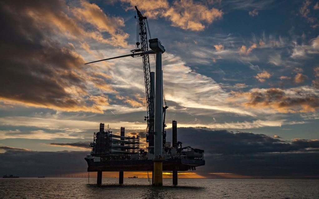 Ship Photos of the Day – World’s Biggest Wind Turbine Installed Offshore England