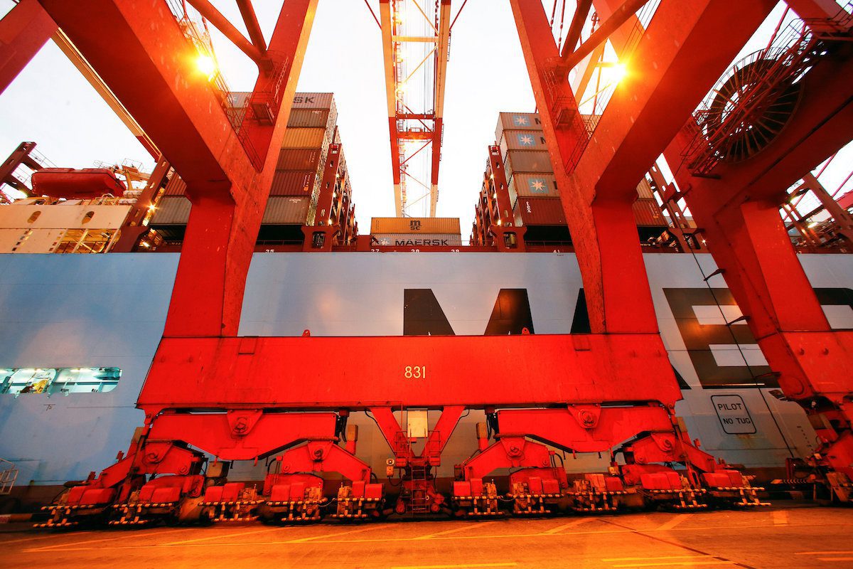 Port and Container Terminal Consolidation Can Mitigate the Impact of ULCVs