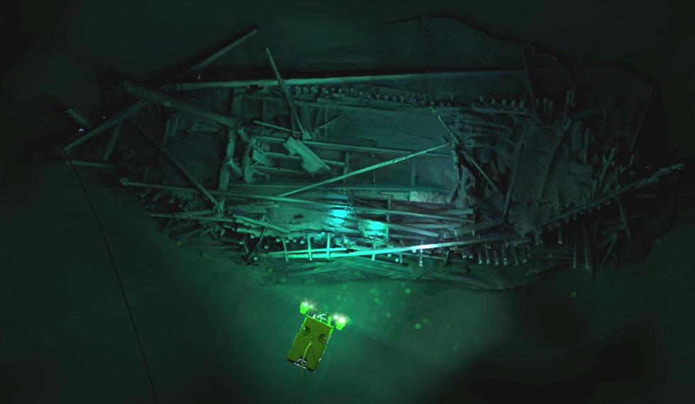 Photogrammetric model of Ottoman wreck overlaid with Supporter ROV. Credit: EEF, Black Sea MAP