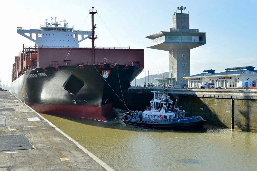 Panama Canal Welcomes Largest Ship to Date – MV Valparaiso Express