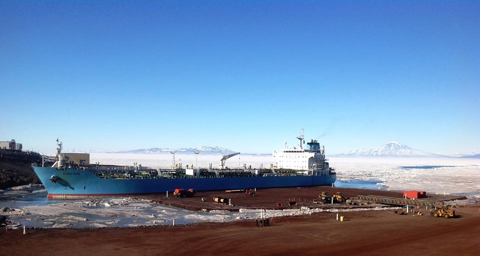 Ship Photos of the Day – MT Maersk Peary Arrives in Antarctica for Annual Resupply