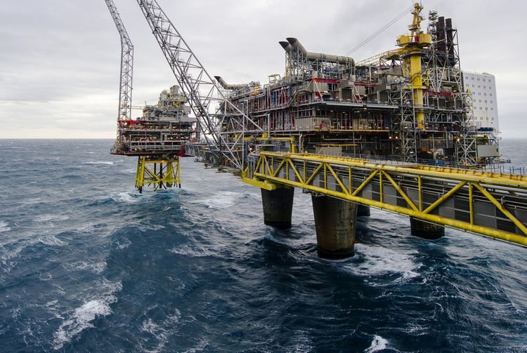 Shell Shows How to Remove Obstacles to North Sea Oil Deals
