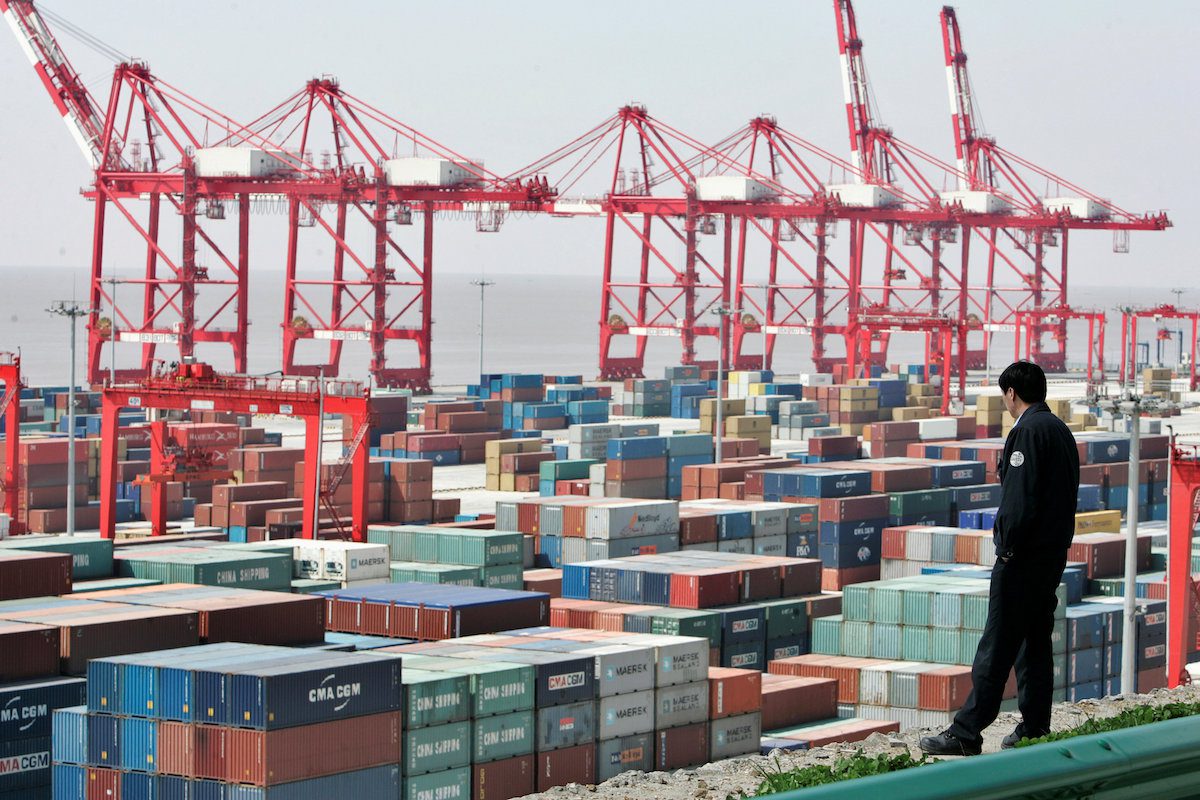 Shanghai Port, World’s Busiest, Grapples with Traffic Congestion