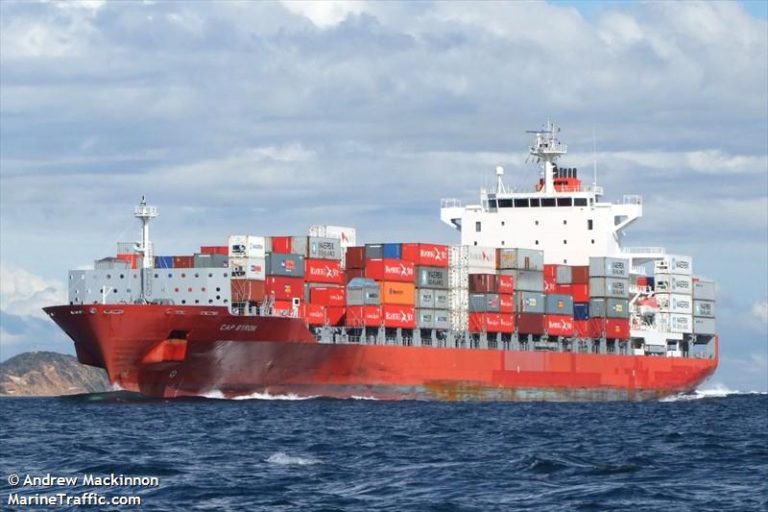 Containership Captain Commits Suicide During North Atlantic Voyage