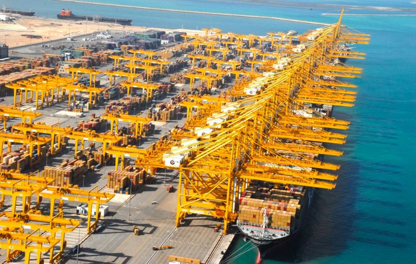 WATCH: Giant Crane Collapses After Being Hit by Ship at Jebel Ali