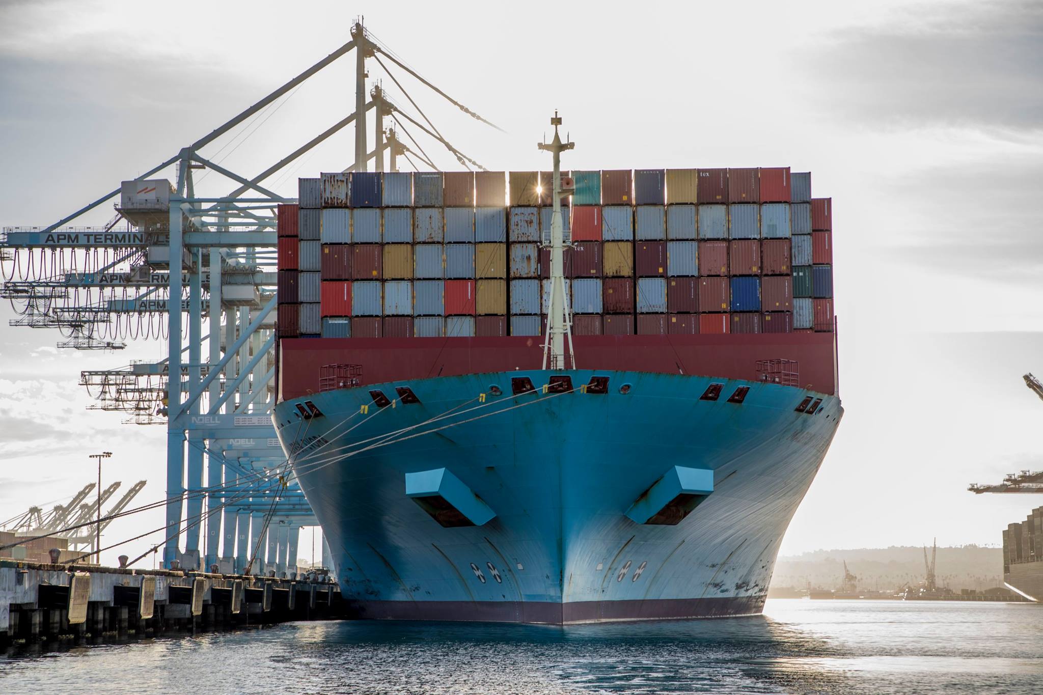 Maersk Containership Sets Cargo Handling World Record at Port of Los Angeles