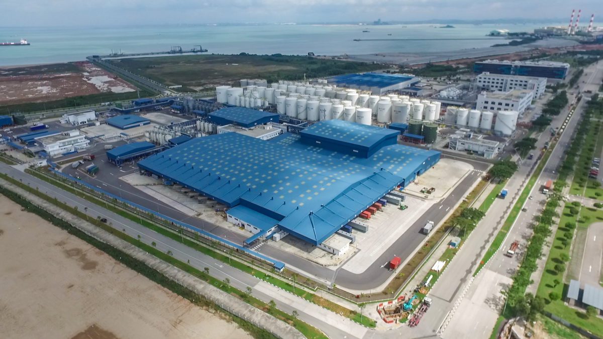Shell Opens 430 Million-Litre Lubricants Plan in Singapore