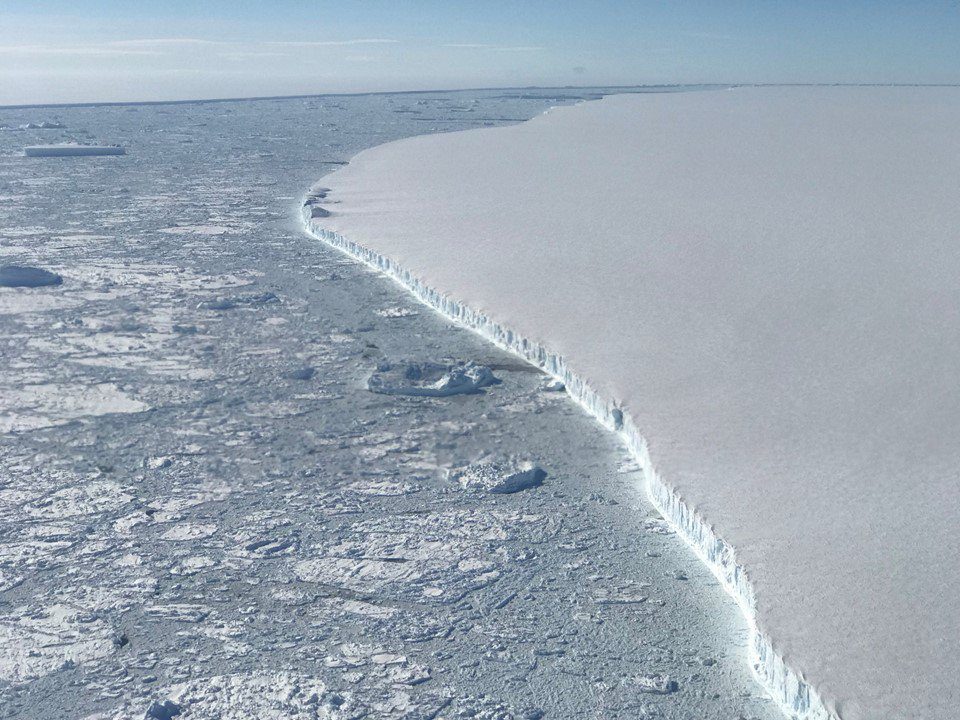 world's largest iceberg