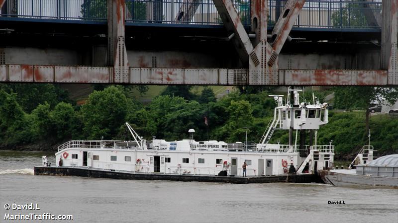 Towboat Fire on Lower Mississippi Forces Crew to Abandon Ship