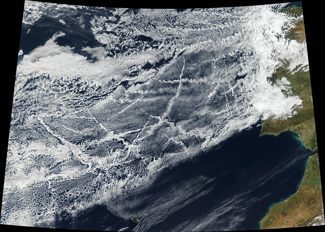 NASA Satellite Shows 'Ship Tracks' Over Atlantic, Pacific Oceans