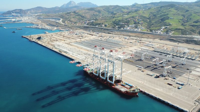 World's Largest Tandem-Lift Container Cranes Arrive at MedPort Tangier ...