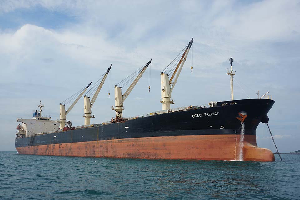 MAIB: Pilots’ ‘Very Limited Local Knowledge’ Led to Bulker’s Groundings in UAE
