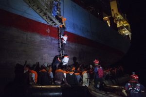 Alexander Maersk picks up migrants