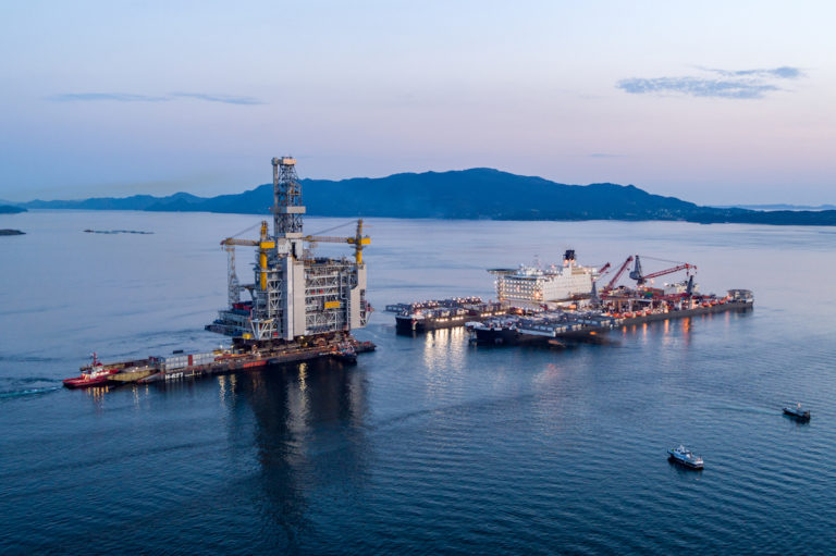 Pioneering Spirit Picks Up and Installs the Johan Sverdrup Drilling ...