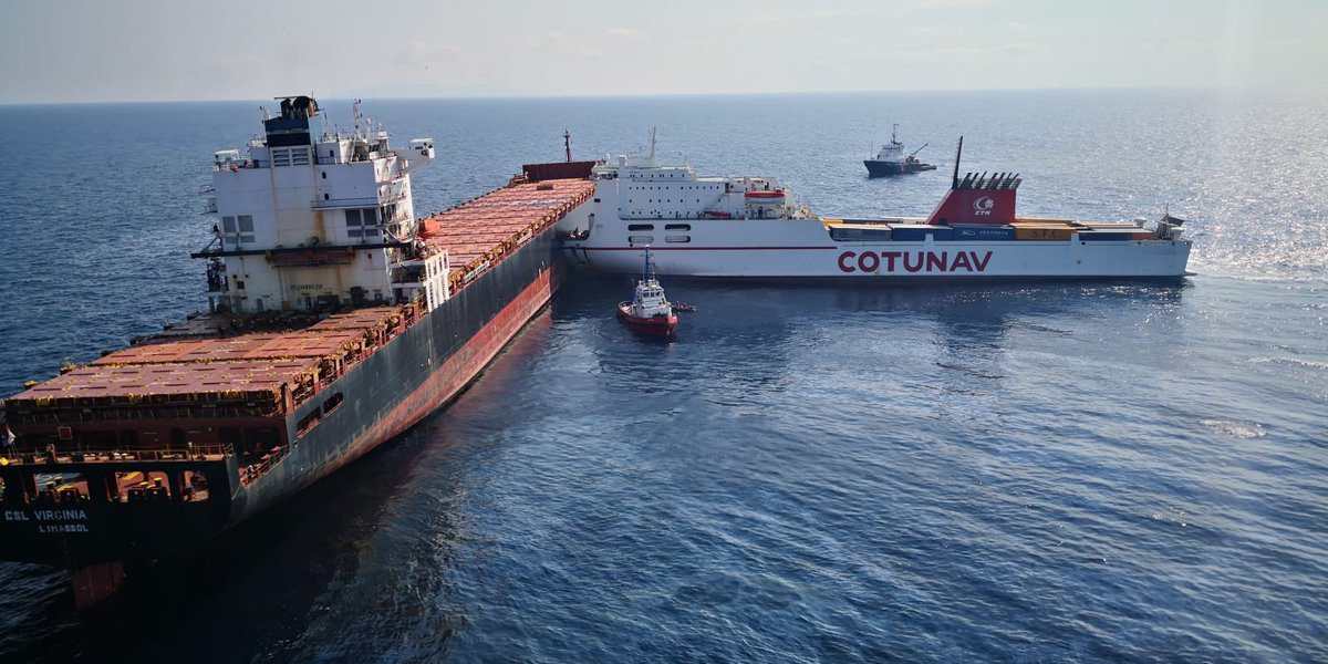 Photos: Oil Spills After Tunisian Ferry T-Bones Anchored Containership in Mediterranean