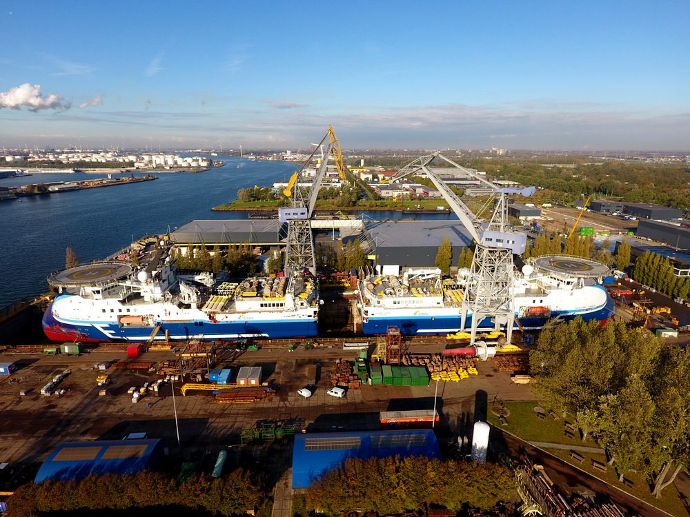 Research Vessels Oceanic Sirius and Oceanic Vega Complete Tandem Dry Docking at Damen Shiprepair Amsterdam