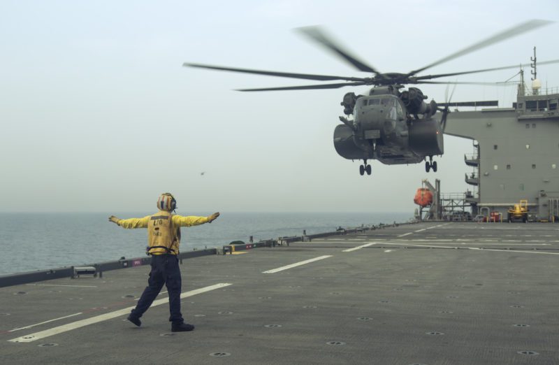 HM 15 conducts deck qualifications