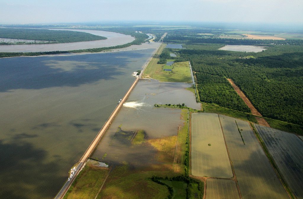 morganza floodway opening for the first time in May 2011