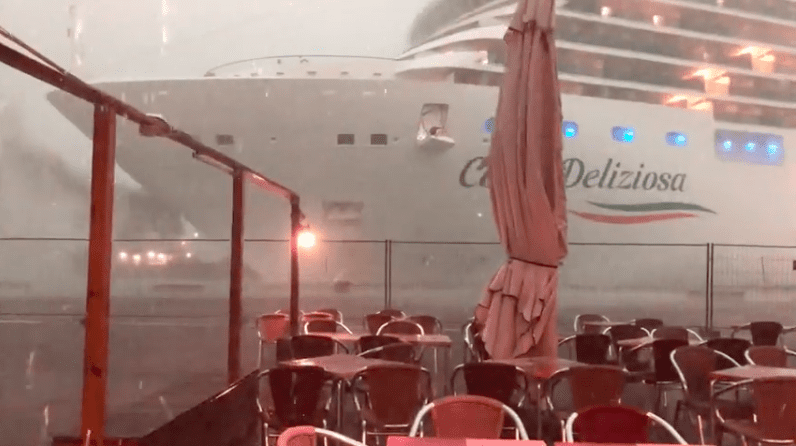 Watch: Large Cruise Ship Close Call in Venice Canal – Updated with AIS