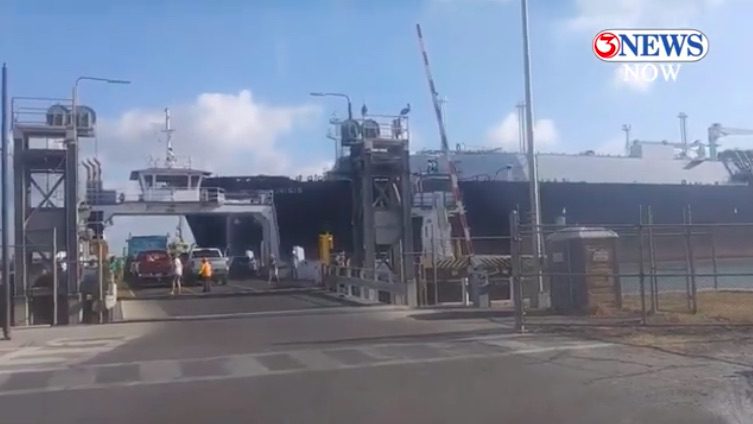 Watch: LNG Carrier Gives Port Aransas Ferry Passengers a Scare