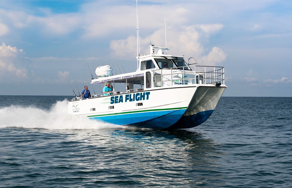 Metal Shark Delivers New Foil-Assisted Catamaran Excursion Vessel to Pure Florida